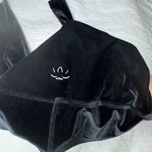 Beyond Yoga Black Velvet Leggings XS